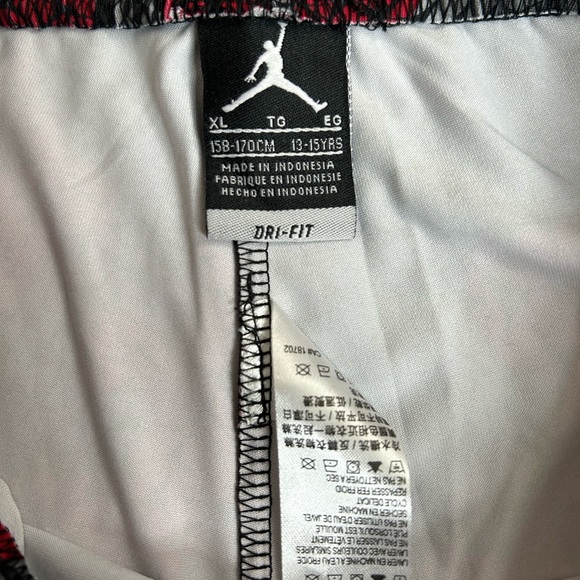 NEW Girls’ Nike Air Jordan Jumpman Dry-Fit 3/4 Length Tights - XL - Picture 2 of 4